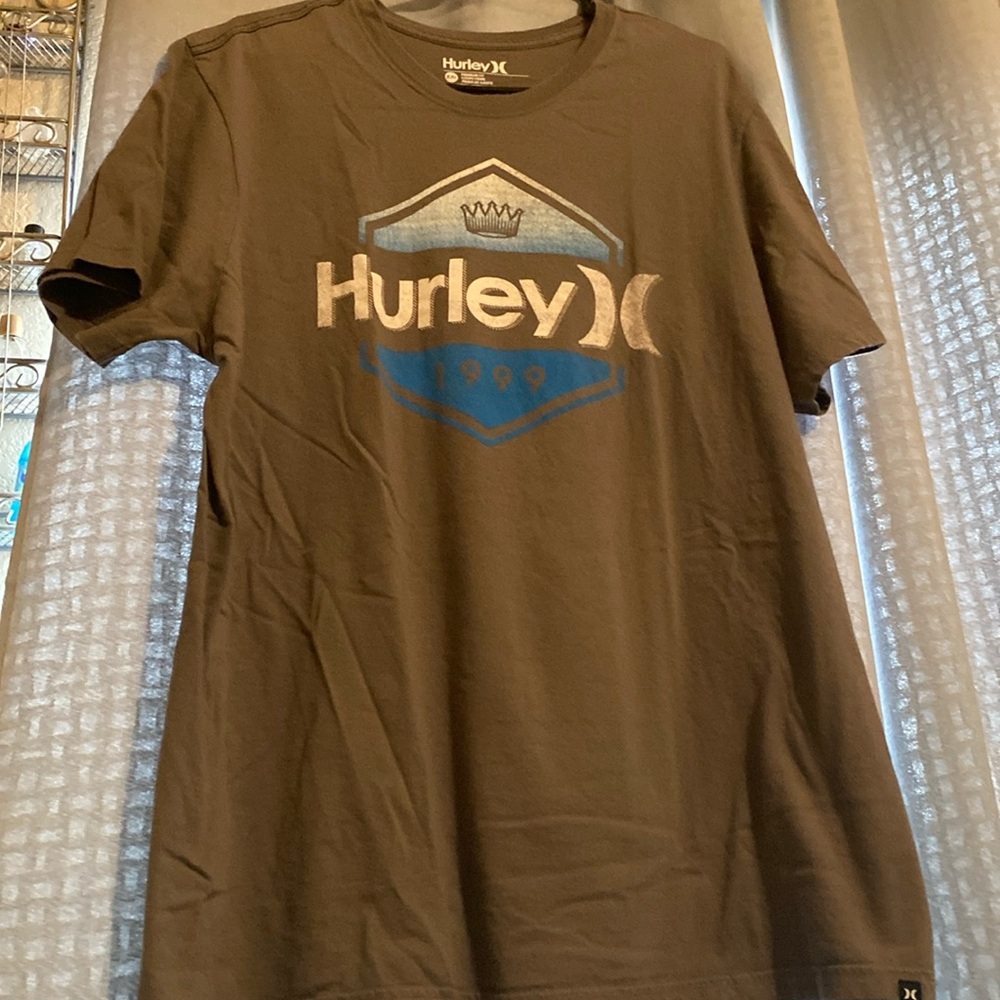 Hurley tshirt